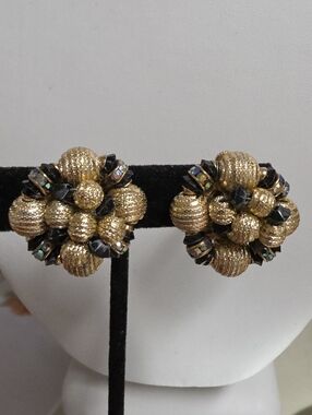 Vintage Vendome AB Gold and Black Clip On Earrings